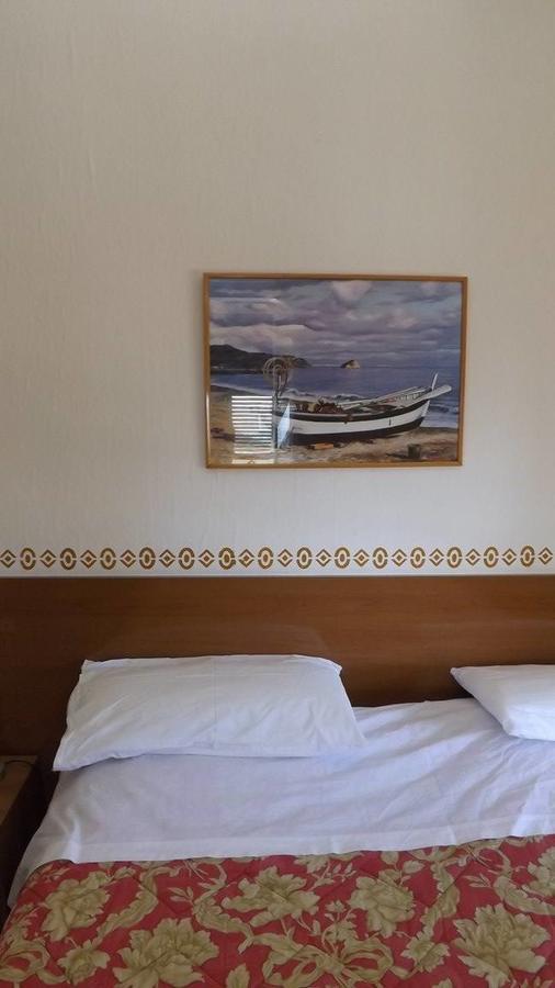 Hotel Azzurro Varazze Exteriör bild
