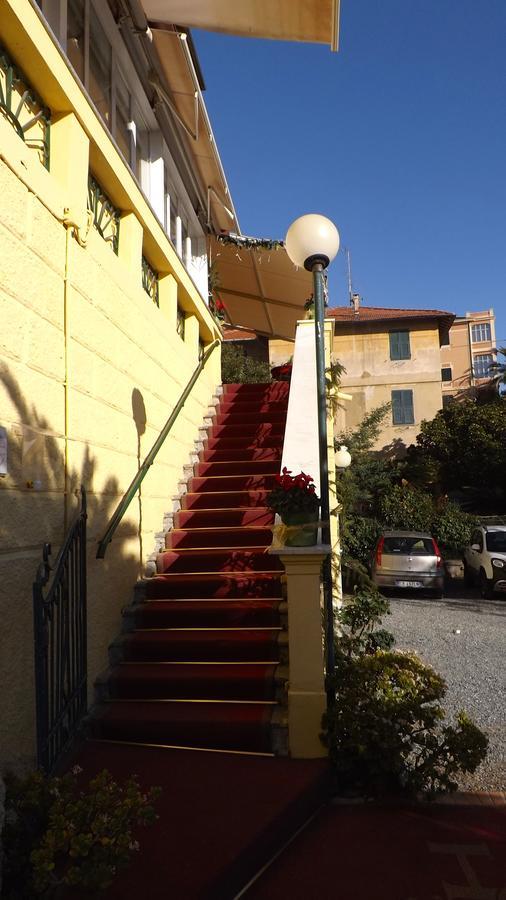 Hotel Azzurro Varazze Exteriör bild