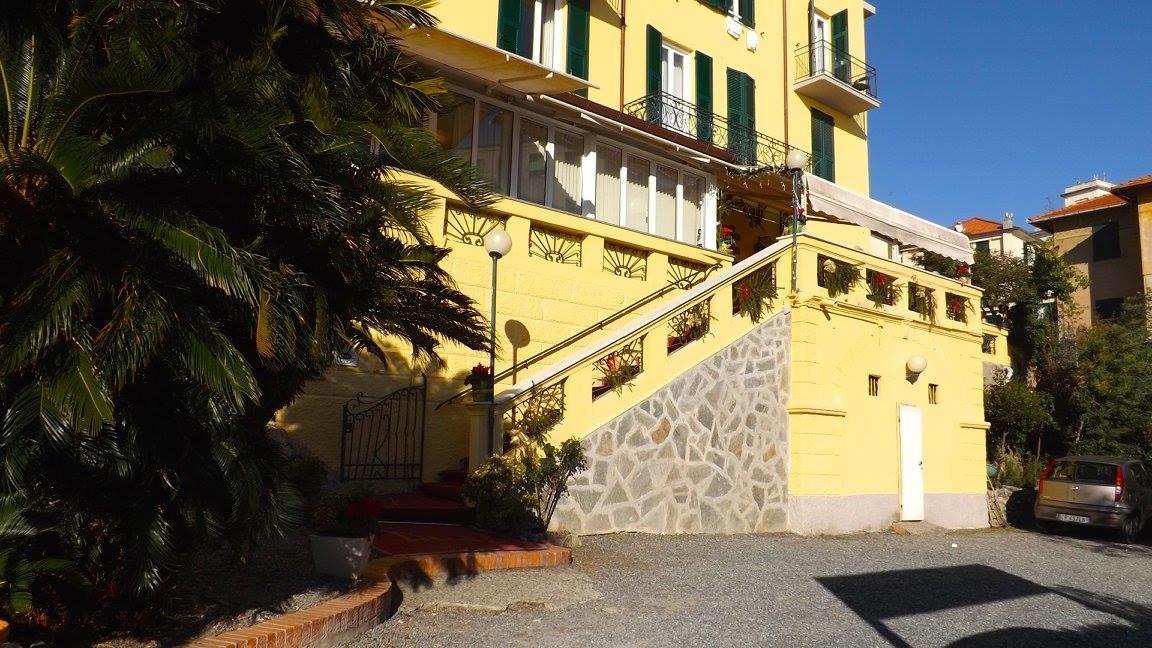 Hotel Azzurro Varazze Exteriör bild