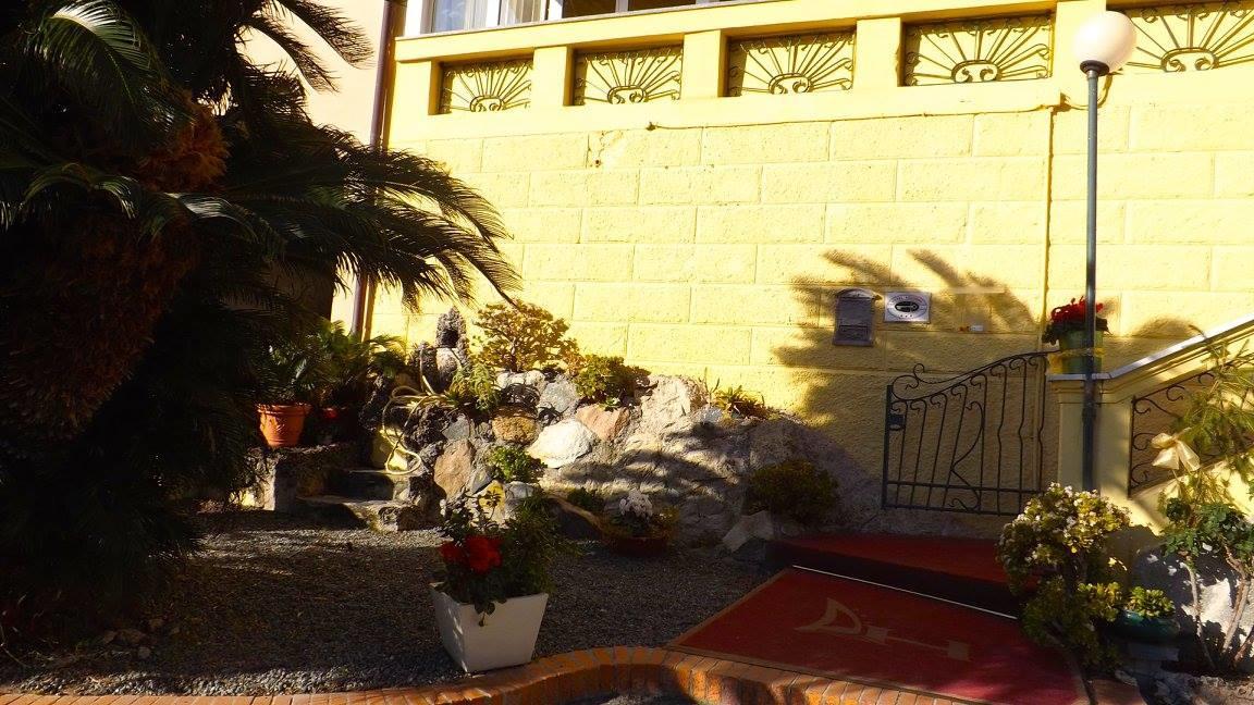 Hotel Azzurro Varazze Exteriör bild